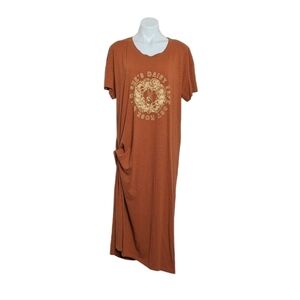 Vada Winter Burnt Orange She's Daisy Safe But Rose Wild Tee Maxi Shirt Dress
